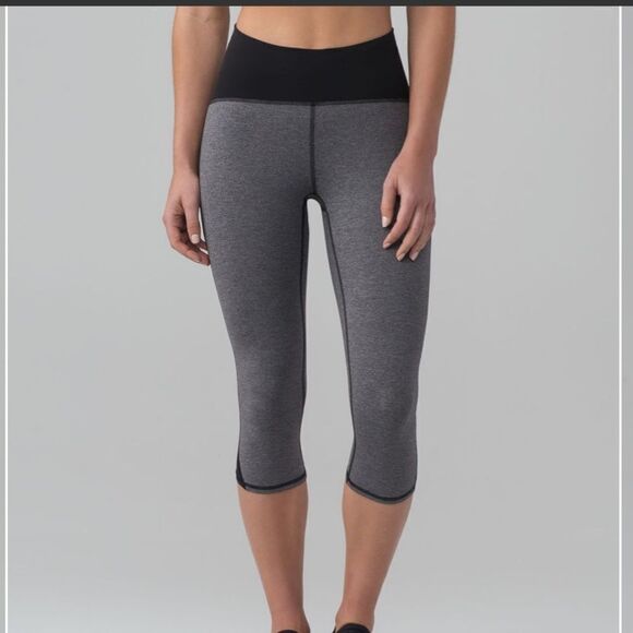 LULULEMON Train Times Crop 17" Heathered Black Size 8 - Picture 14 of 14